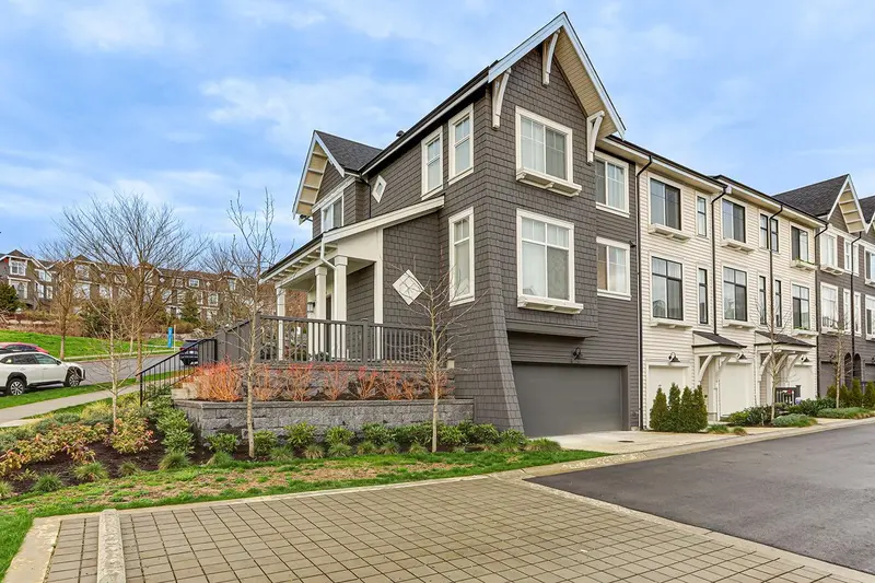 184 1331 OLMSTED STREET - photo 1 of 25