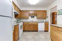 105 1459 BLACKWOOD STREET - thumbnail 9