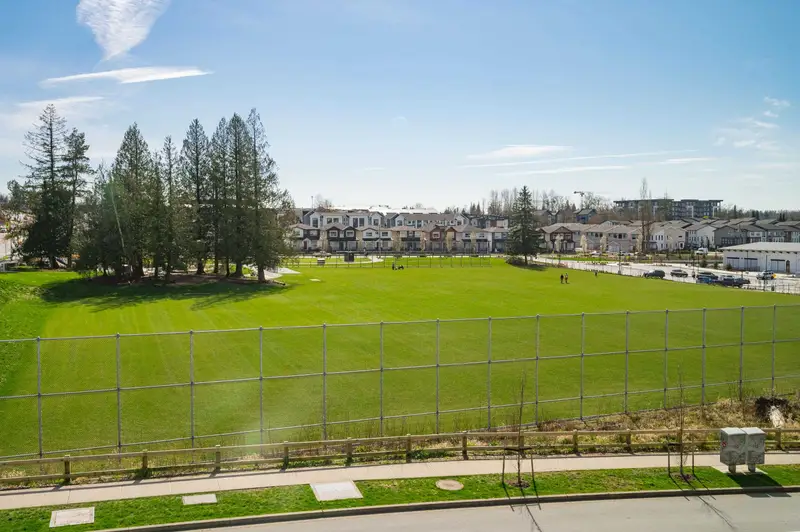 20183 83 AVENUE - photo 1 of 25