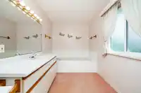 972 166 STREET - thumbnail 16