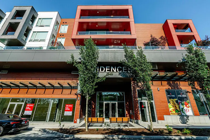 A420 20727 WILLOUGHBY TOWN CENTRE DRIVE - photo 1 of 25