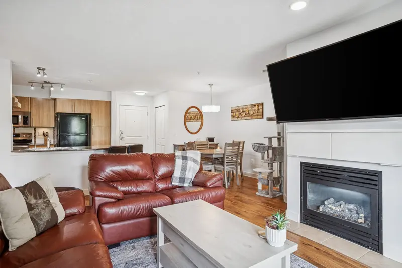 305 12020 207A STREET - photo 4 of 21