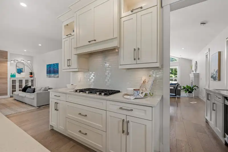 1571 136 STREET - photo 4 of 40