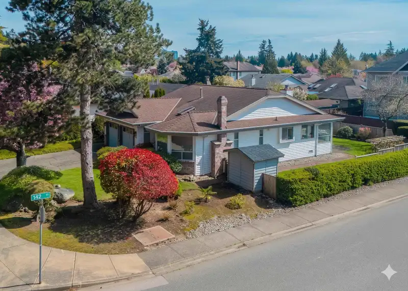 14206 20 AVENUE - photo 3 of 32