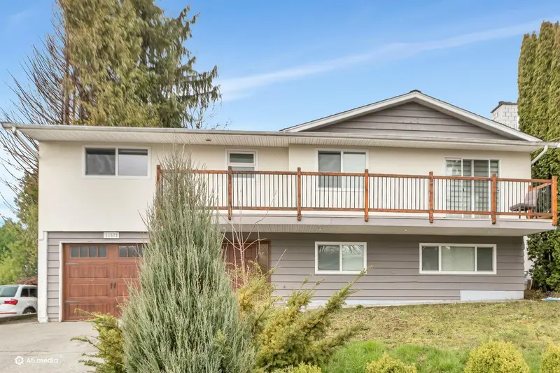 11573 84A AVENUE - photo 2 of 25