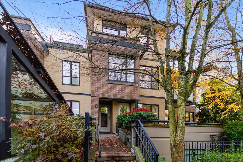 9 1863 WESBROOK MALL - photo 2 of 25