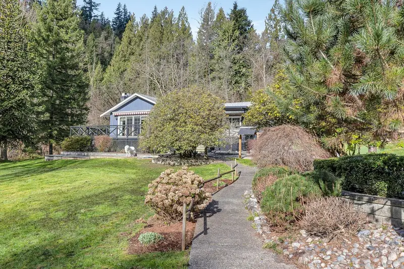 10531 RUSKIN CRESCENT - photo 2 of 25