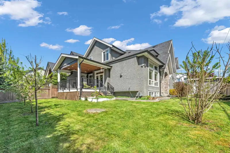 16329 8 AVENUE - photo 3 of 31