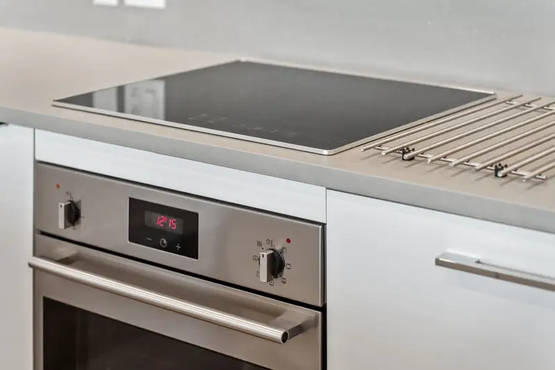 709 13318 104 AVENUE - photo 4 of 9