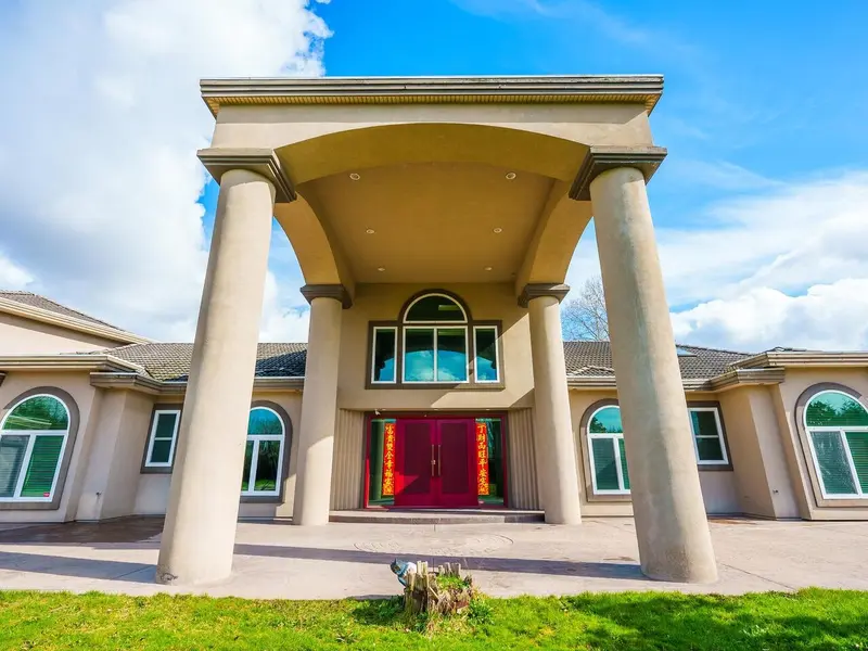 2580 210 STREET - photo 3 of 25