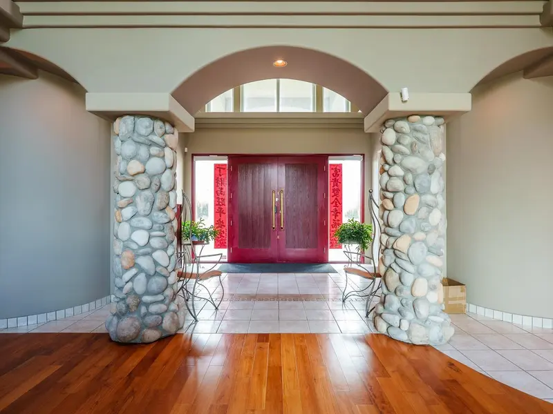 2580 210 STREET - photo 4 of 25