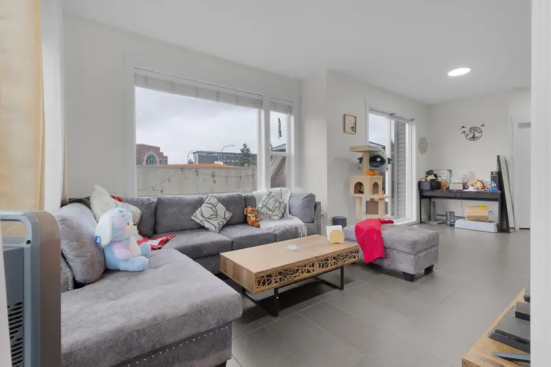 202 1975 MCCALLUM ROAD - photo 4 of 25