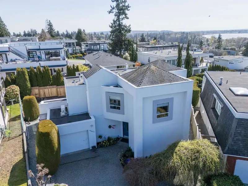 15662 SEMIAHMOO AVENUE - photo 3 of 36