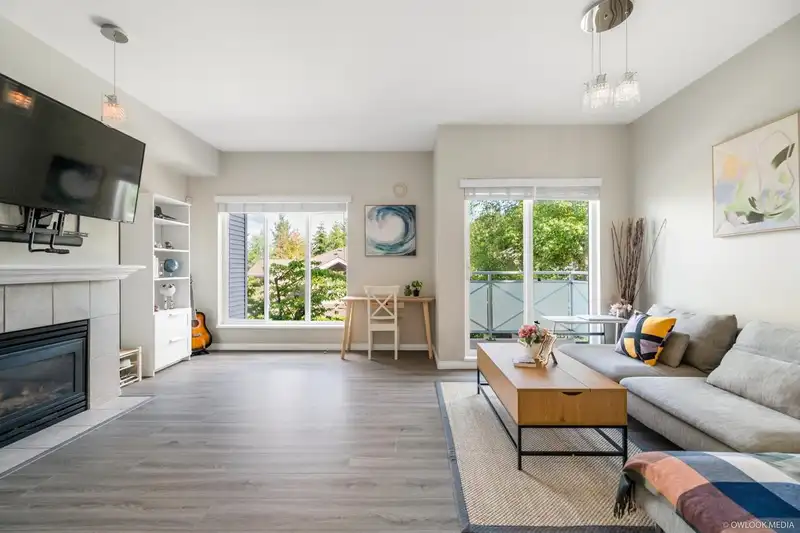 11 15133 29A AVENUE - photo 2 of 30