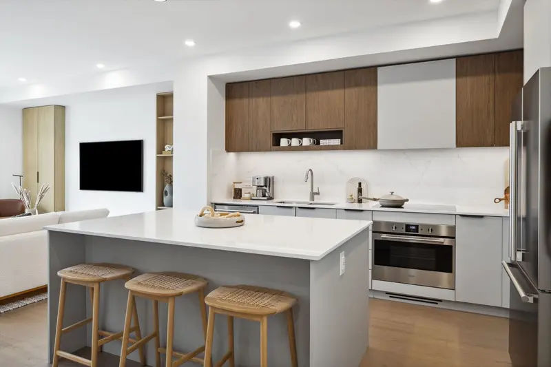 102 3535 HIGHLAND DRIVE - photo 2 of 13