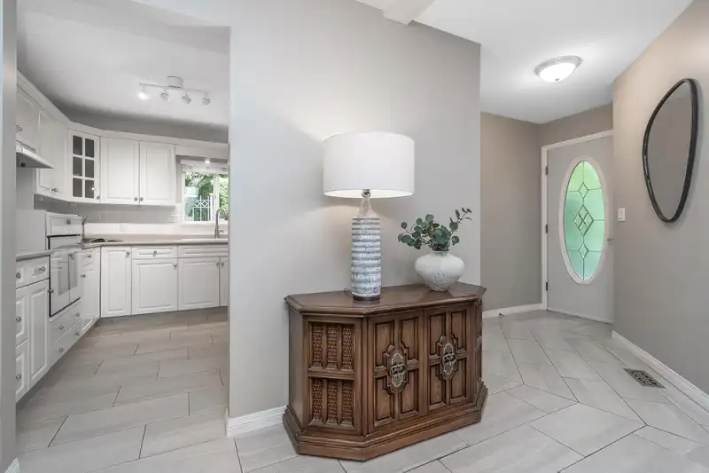 24 15099 28 AVENUE - photo 2 of 32
