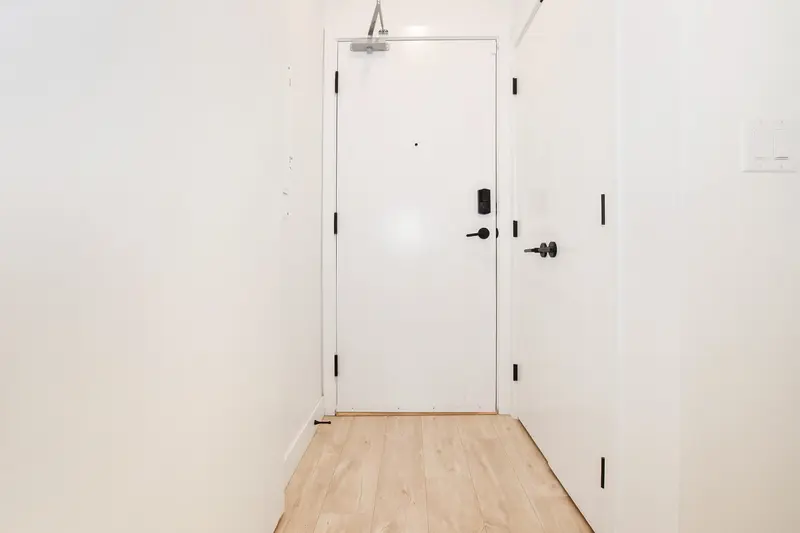 313 32838 LANDEAU PLACE - photo 4 of 21