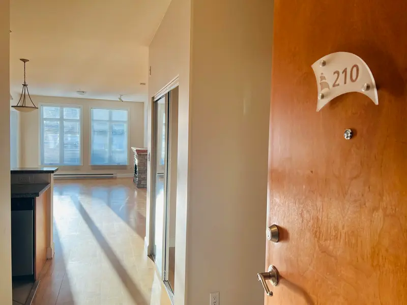 210 4280 MONCTON STREET - photo 3 of 25