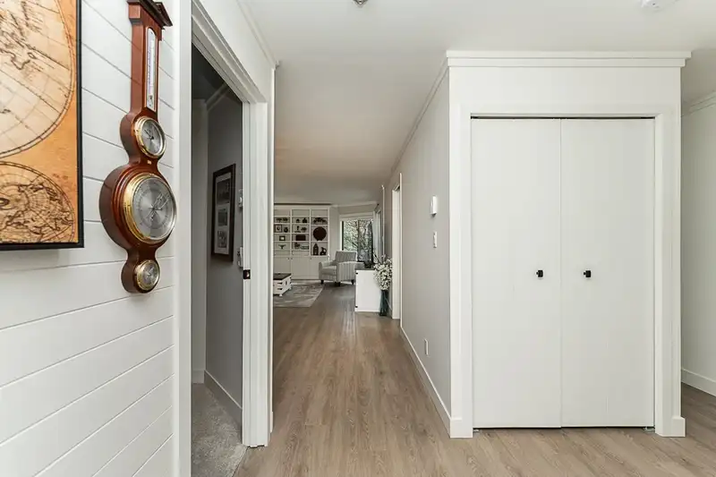 202 1520 VIDAL STREET - photo 3 of 32