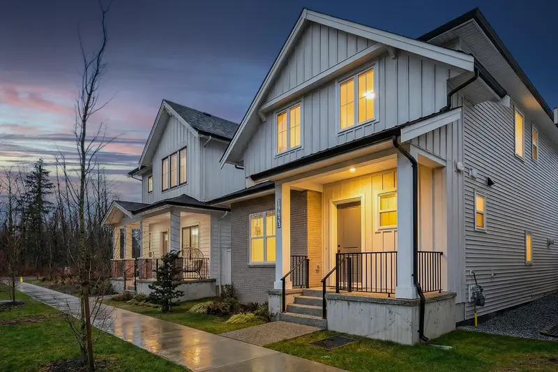 19623 75 AVENUE - photo 1 of 25