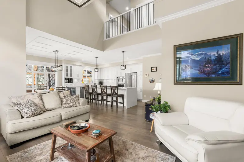 65 17033 FRASER HIGHWAY - photo 3 of 25