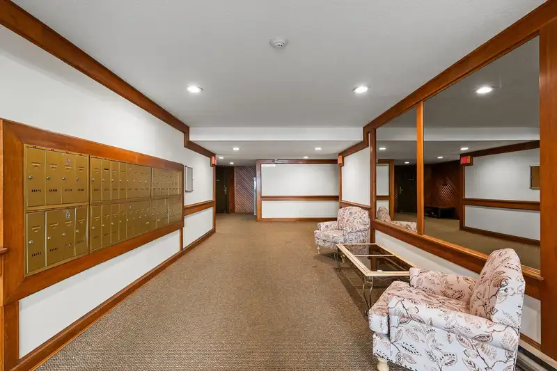 302 1520 VIDAL STREET - photo 4 of 28