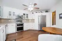 203 15367 BUENA VISTA AVENUE - thumbnail 14