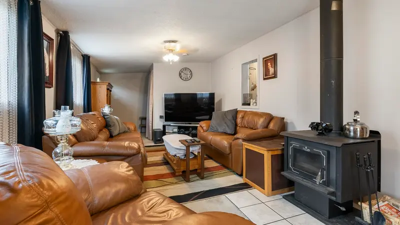 31573 LOMBARD AVENUE - photo 4 of 25