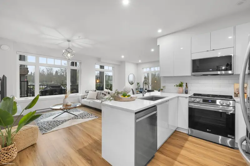 101 20081 68 AVENUE - photo 4 of 20