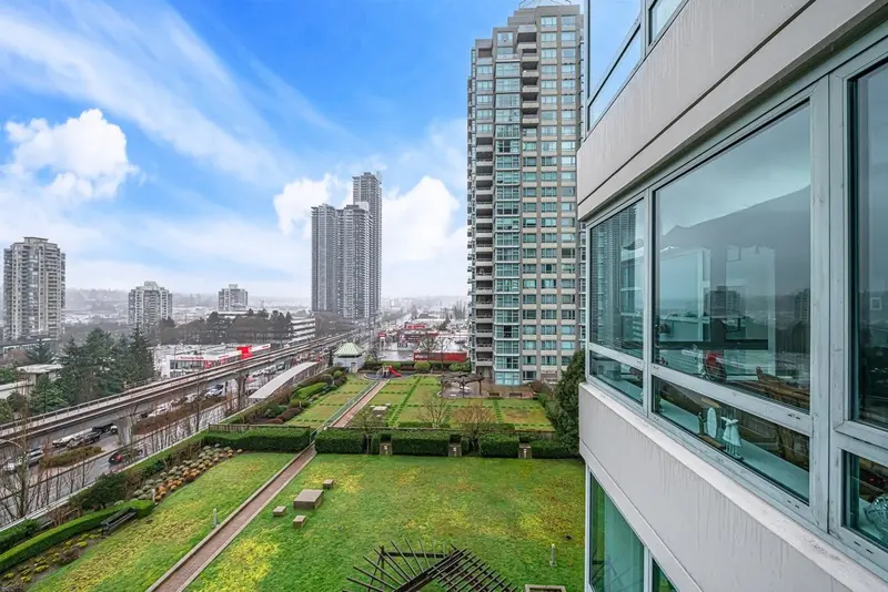 802 4398 BUCHANAN STREET - photo 3 of 25