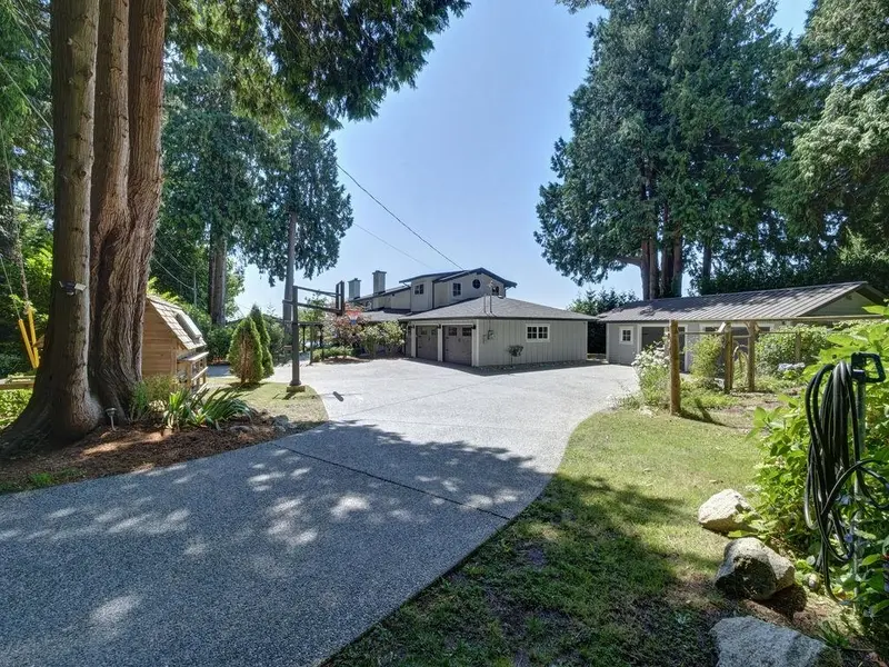 3175-3177 BEACH AVENUE - photo 4 of 25