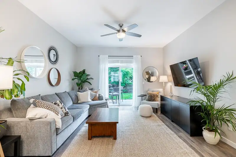 119 15268 28 AVENUE - photo 2 of 34