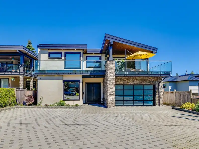 1126 STEVENS STREET - photo 1 of 40