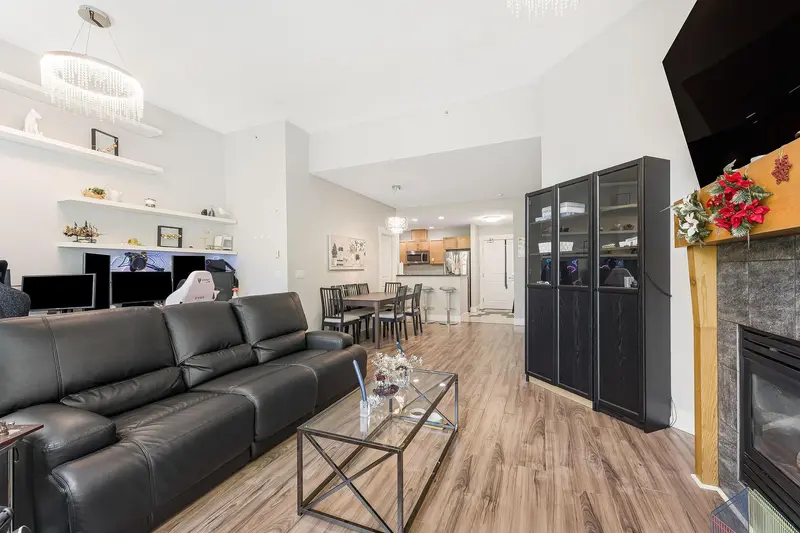 406 6328 LARKIN DRIVE - photo 4 of 25