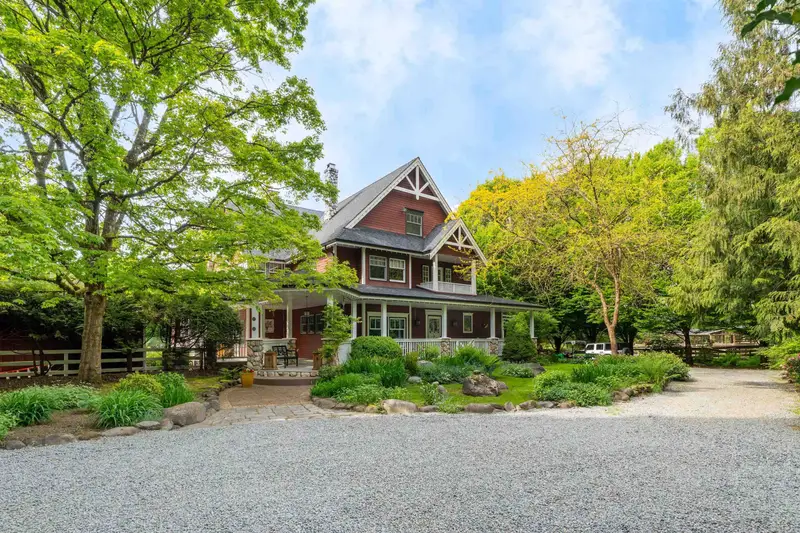 25769 82 AVENUE - photo 4 of 25