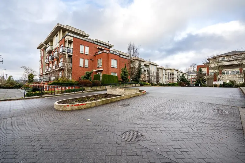 F110 20211 66 AVENUE - photo 2 of 25