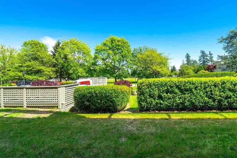 105 15272 19 AVENUE - photo 4 of 30