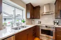 13560 15A AVENUE - thumbnail 6
