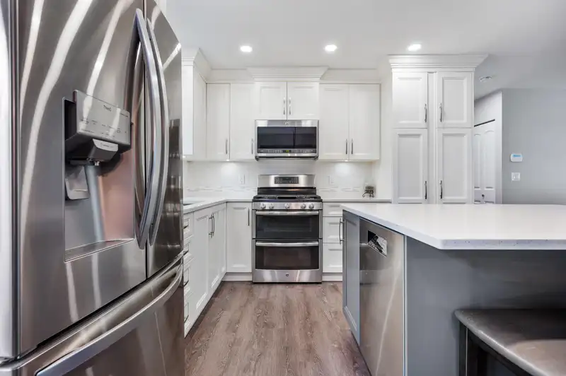 2216 152A STREET - photo 2 of 35