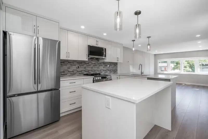 222 1840 160 STREET - photo 1 of 22