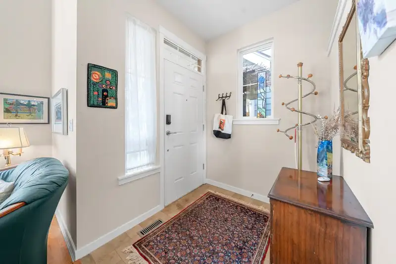 20 15288 36 AVENUE - photo 2 of 39