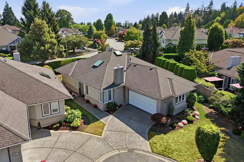 21 14888 24 AVENUE - photo 1 of 32