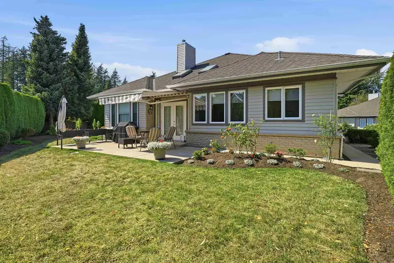 21 14888 24 AVENUE - photo 4 of 32