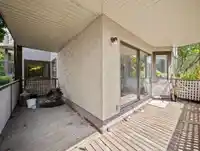 105 1460 MARTIN STREET - thumbnail 19