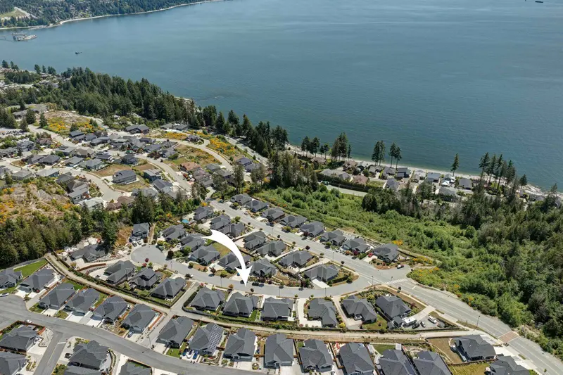 5537 PEREGRINE CRESCENT - photo 3 of 25