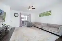8 16357 15 AVENUE - thumbnail 3