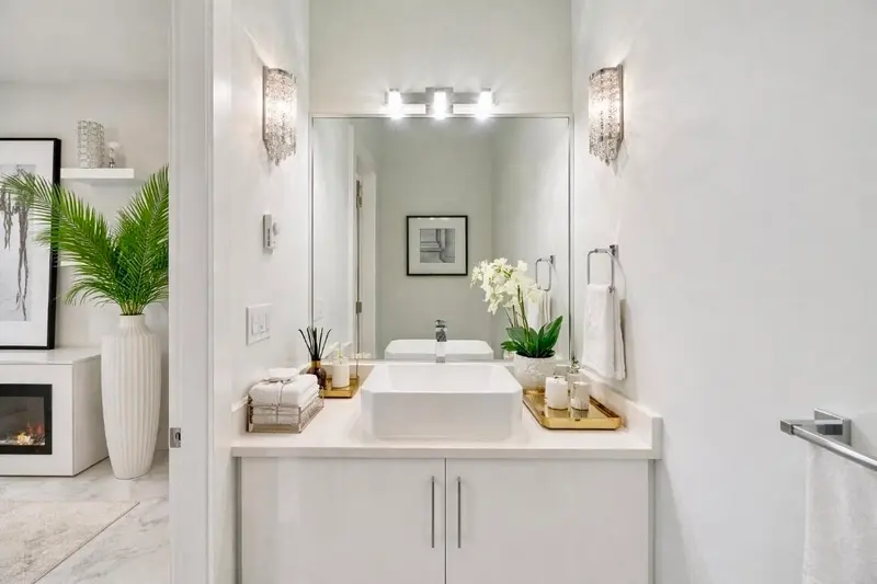 16 14391 61A AVENUE - photo 2 of 8