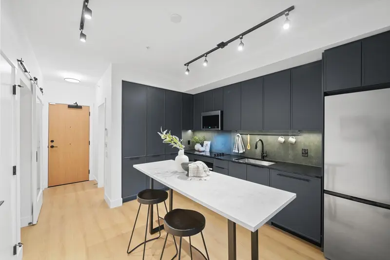 205 3055 MURRAY STREET - photo 2 of 22