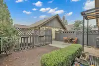 2472 164 STREET - thumbnail 38