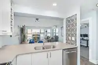 305 15241 18 AVENUE - thumbnail 6